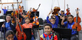 China donó casi 600 instrumentos musicales al Sistema de Orquestas de Venezuela China