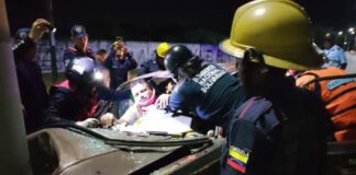 Choque de vehículo con un poste en la Intercomunal Alí Primera dejó un muerto