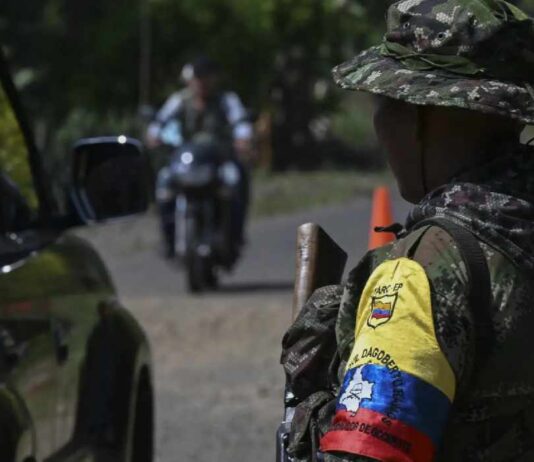 Neutralizados 25 guerrilleros en operación militar contra disidencias FARC Neutralizados 25 guerrilleros en operación militar contra disidencias FARC