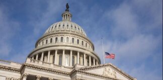 Gobierno de EEUU, sin justificación legal ante el Cogreso para atacar a Venezuela Congreso de EEUU aprueba reanudar actividades administrativas del Gobierno de Trump / Gobierno de EEUU, sin justificación legal ante el Cogreso para atacar a Venezuela