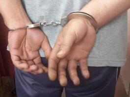 Detenido por agredir a un hombre con una tijera