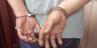 Detenido por agredir a un hombre con una tijera