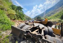 Dos personas fallecidas en accidente vial