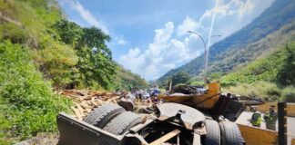 Dos personas fallecidas en accidente vial