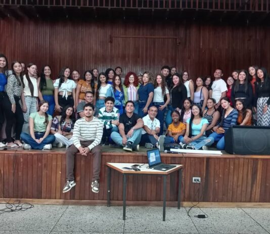 Estudiantes de la Unefm del municipio Falcón participaron en masterclass de Oratoria Estudiantes de la Unefm del municipio Falcón participaron en masterclass de Oratoria
