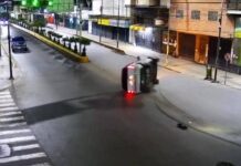 Imprudencia al volante deja varios heridos tras violar luz de semáforo