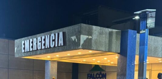 Por esquivar un perro| joven lesionado al chocar contra una pared en Puerta Maraven