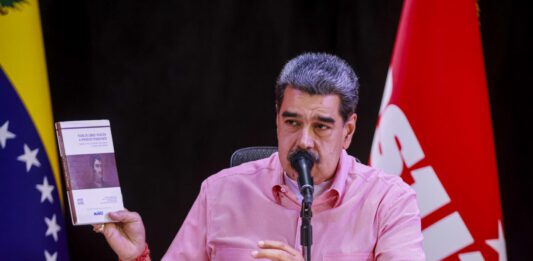 Maduro amenazó con huelga general si EEUU ataca su gobierno Maduro amenazó con huelga general si EEUU ataca su gobierno