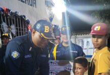 Niños participaron en el encendido de luces en la Base Operaciones de la Brigada Motorizada de Polifalcón