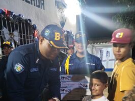 Niños participaron en el encendido de luces en la Base Operaciones de la Brigada Motorizada de Polifalcón