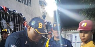 Niños participaron en el encendido de luces en la Base Operaciones de la Brigada Motorizada de Polifalcón