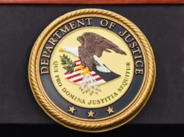 Neonazi admite plan para dar dulces envenenados a niños judíos en Nueva York Neonazi admite plan para dar dulces envenenados a niños judíos en Nueva York