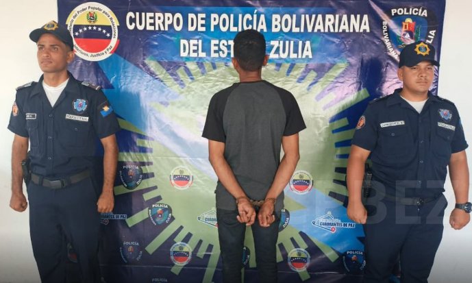 Ofreció dinero a la vecina e intentó abusar de ella