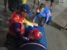 Tucacas | Septuagenario queda atascado al caerle un portón encima