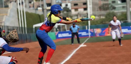 Softbol femenino de Venezuela sigue invicta en Juegos Bolivarianos Softbol femenino de Venezuela sigue invicta en Juegos Bolivarianos