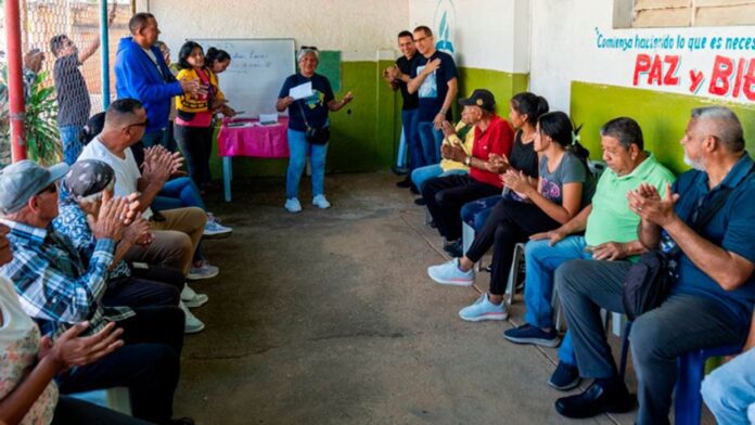 conformacion-de-comandos-de-comunidades-bolivarianas-integrales Arrancó la conformación de Comandos de Comunidades Bolivarianas Integrales