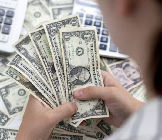 Así abre el dólar oficial hoy tras aumentar 9,85% en noviembre Así abre el dólar oficial hoy tras aumentar 9,85% en noviembre