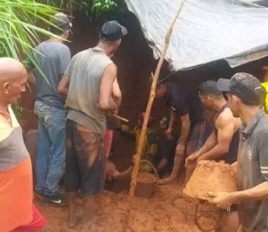 Recuperan el cuerpo del último minero tapiado en El Callao Recuperan el cuerpo del último minero tapiado en El Callao