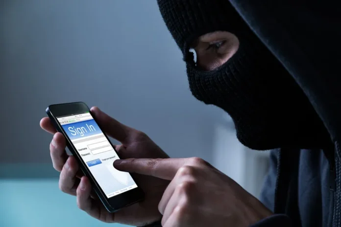 Hombre usaba falsos créditos bancarios para robar datos de usuarios