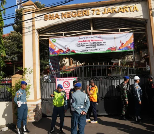 Indonesia | Explosiones en mezquita de secundaria dejó 55 heridos Múltiples explosiones en la mezquita de una secundaria en Indonesia dejan 55 heridos