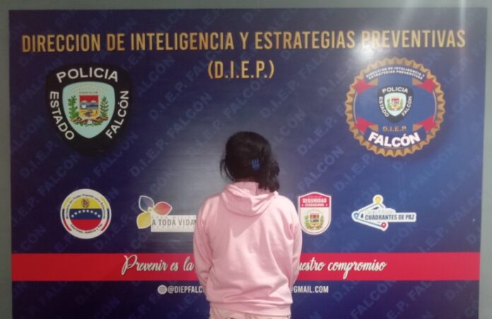 golpear a una adolescente