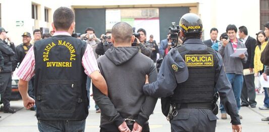 Perú | Venezolano saltó desde un tercer piso para escapar de la policía Perú | Venezolano saltó desde un tercer piso para escapar de la policía