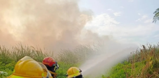 Desalojan comunidades de Barcelona por humo tóxico Desalojan comunidades de Barcelona por humo tóxico