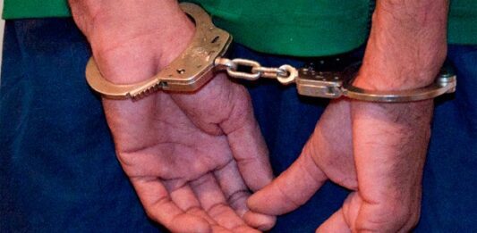 Sexagenario intentó asesinar a su pareja de 23 años