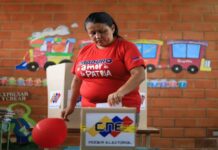 Maduro llama participar masivamente en la consulta del 23N Maduro llama participar masivamente en la consulta del 23N