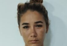 Elaboraba pornografía infantil con sus hijas, así la descubrieron