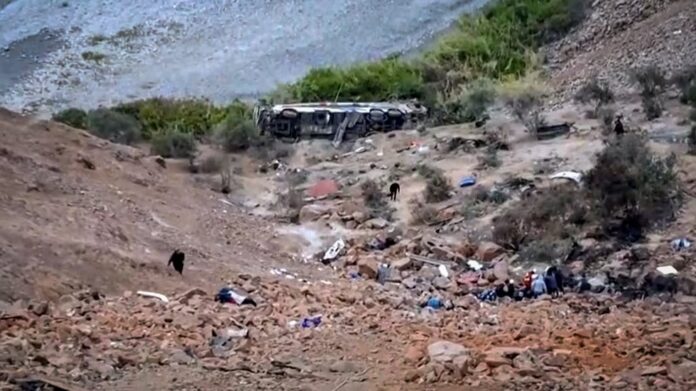 vuelco de autobús en Perú