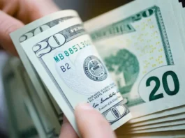 Semana de Navidad abre con un dólar oficial en Bs.285,40