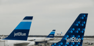 Avión de JetBlue evitó colisión con aeronave militar de EEUU cerca de Venezuela Avión de JetBlue evitó colisión con aeronave militar de EEUU cerca de Venezuela