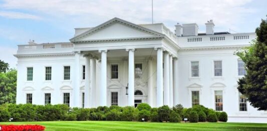 Casa Blanca: A Trump no le preocupan los lazos entre Putin y Maduro