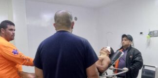 Choque de moto con una vaca en Las Cumaraguas deja dos lesionados