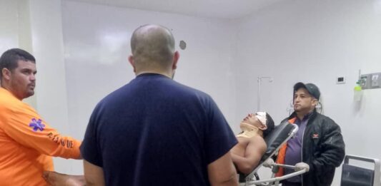 Choque de moto con una vaca en Las Cumaraguas deja dos lesionados