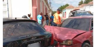 Coro| Embarazada resultó lesionada en colisión de vehículos