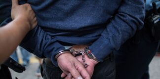 EEUU | Hombre mató a sus padres dentro del restaurante familiar EEUU | Hombre mató a sus padres dentro del restaurante familiar