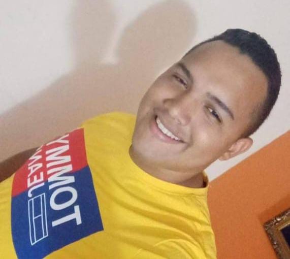 Exfuncionario muere en deslizamiento de moto