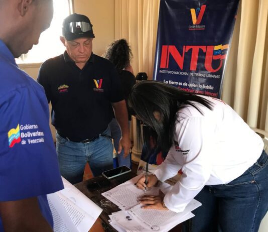 250 familias beneficiadas en El Oasis con protocolización de títulos de tierras urbana