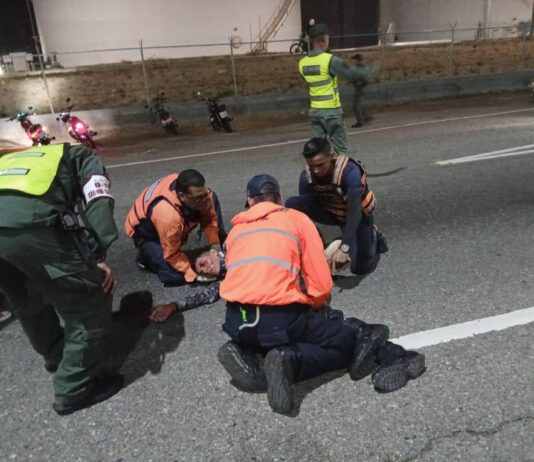 Imprudencia al conducir llevó a funcionario de la PNB al hospital