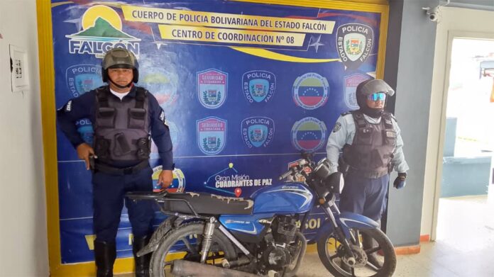 Moto abandonada Tucacas