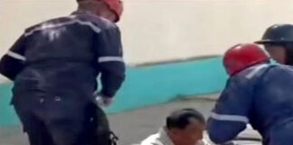 Muere septuagenario embestido por una moto