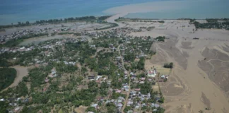 Muertos por inundaciones en Asia superan los 1.500 Muertos por inundaciones en Asia superan los 1.500