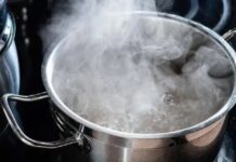 Mujer arrojó agua hirviendo a su expareja