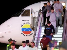 Panamá enviará por primera vez un avión directo a Caracas con migrantes venezolanos