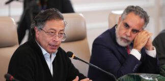 Petro responde a Trump: «Está desinformado sobre Colombia» Petro responde a Trump: "Está desinformado sobre Colombia"