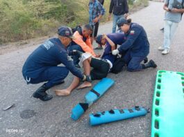 Lesionado funcionario de Polifalcón en colisión entre una moto y un bus en Guzmán Guillermo