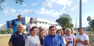 Residentes de la urbanización Cruz Verde protestan en Corpoelec tras un mes sin energía eléctrica