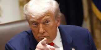 Trump: «Es hora de que se celebren elecciones en Ucrania» Trump: "Es hora de que se celebren elecciones en Ucrania"